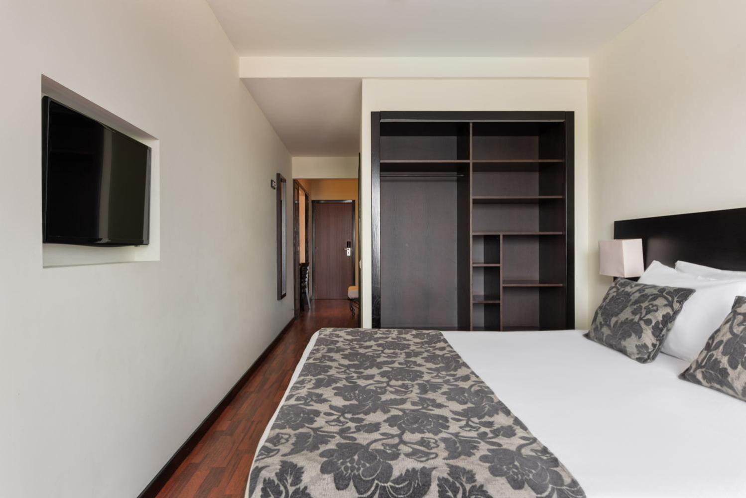 Quarto Familiar com Vista Mar